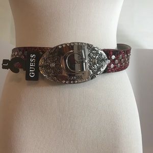 Guess belt size large new style# 911126